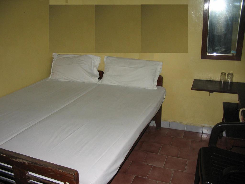 Vasantha Lodge Purasawalkam chennai Ruang foto